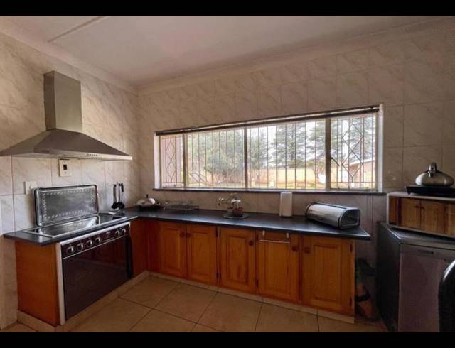 3 BEDROOM HOUSE FOR SALE IN ARCON PARK